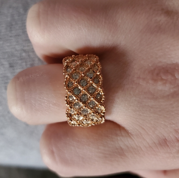 Rosegold Crosshatch Rhinestone Ring Sz 7 - Picture 2 of 4
